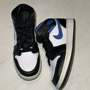 Air Jordan 1 Mid White Black Royal (GS) Sz 5.5Y